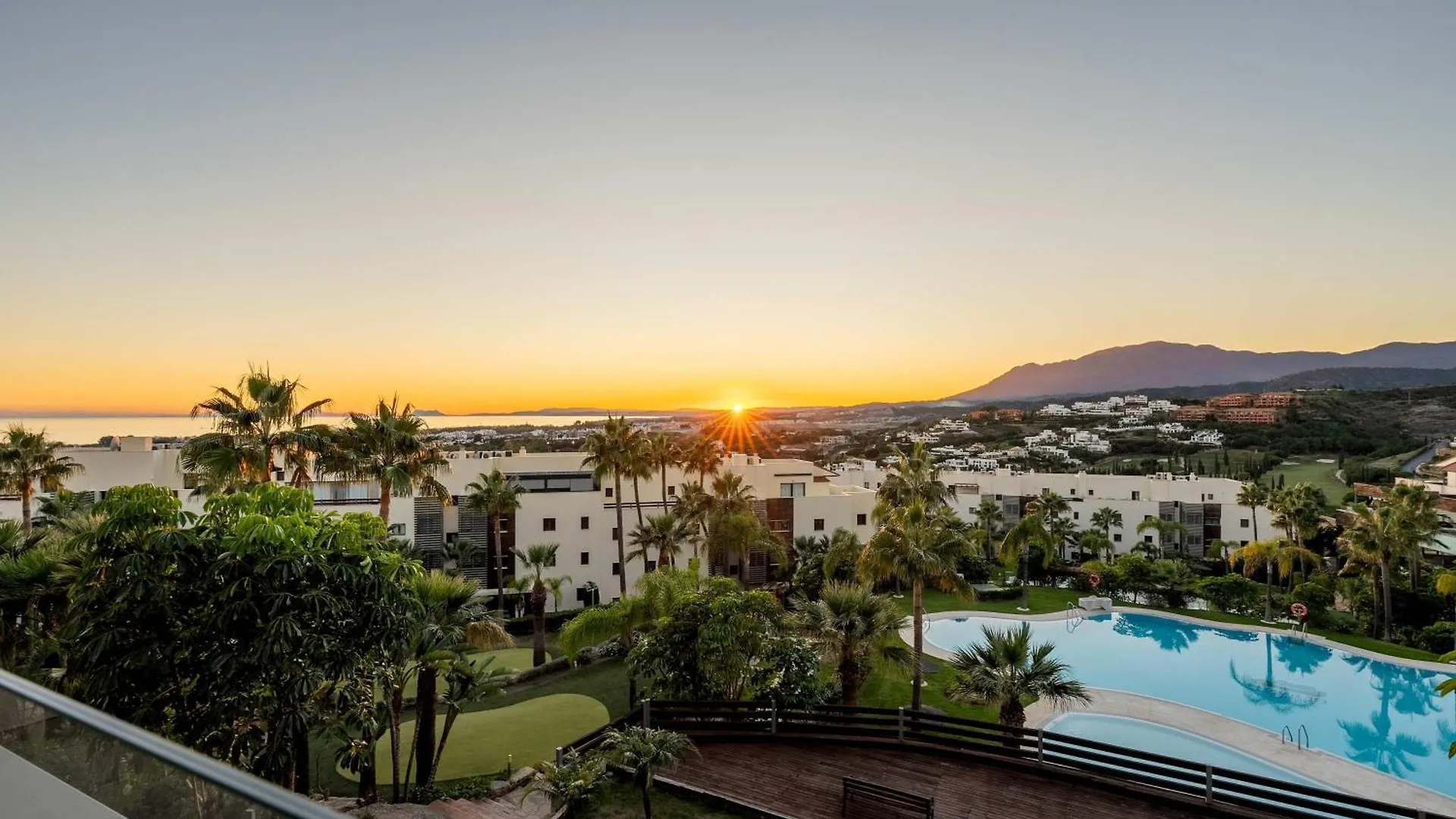 Luxury Escape - Los Flamingos Golf Retreat Estepona Spain
