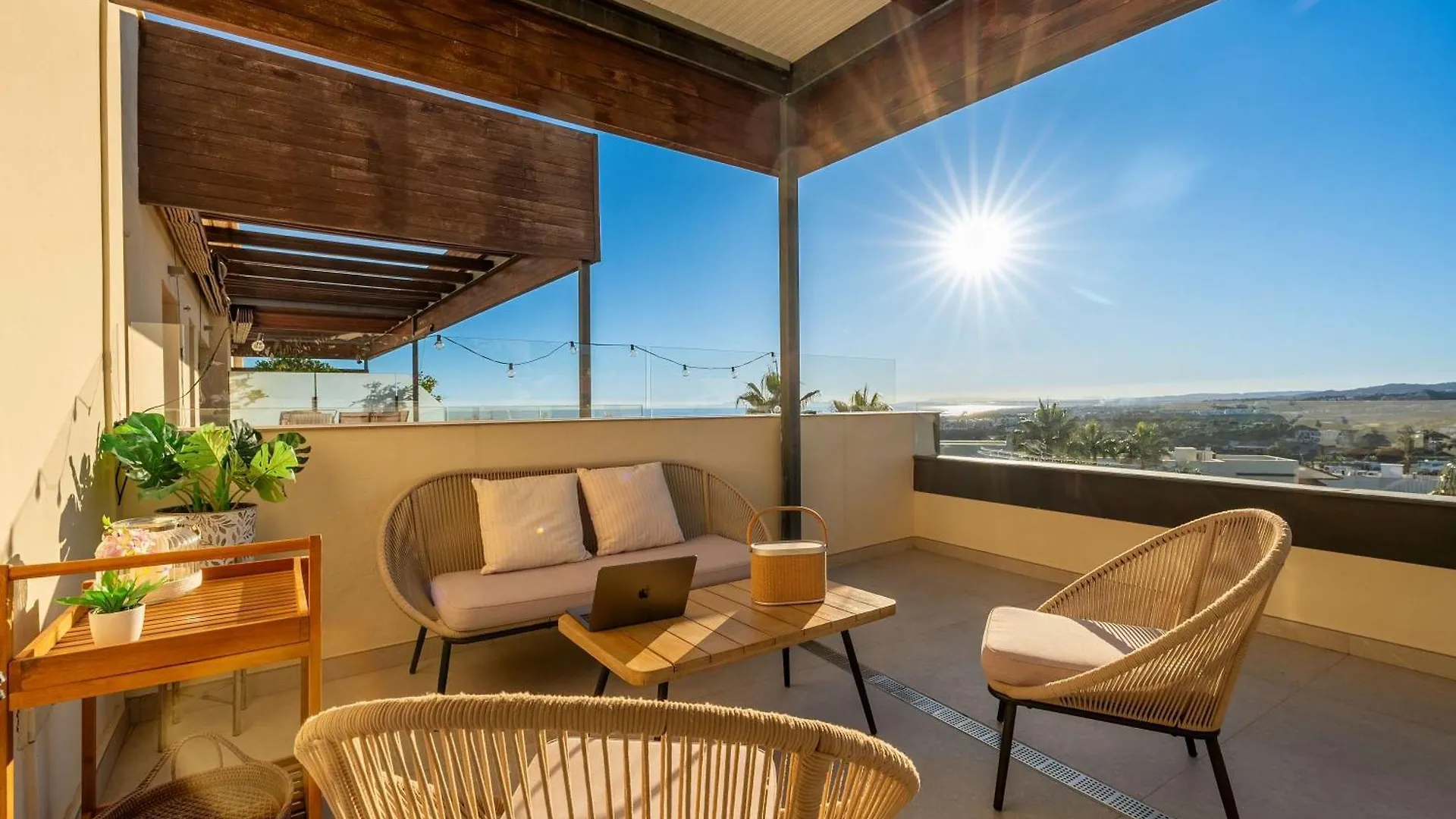Apartment Luxury Escape - Los Flamingos Golf Retreat Estepona