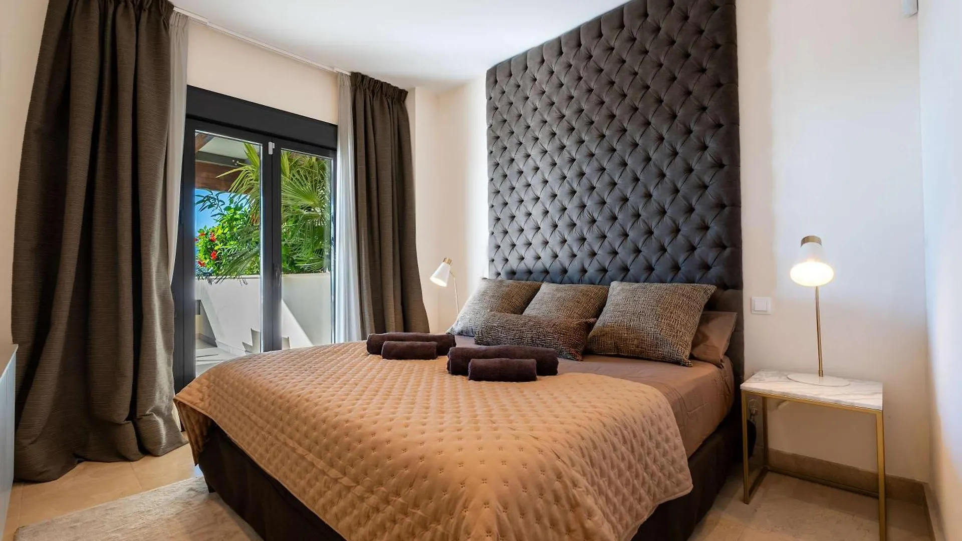 Apartment Luxury Escape - Los Flamingos Golf Retreat Estepona